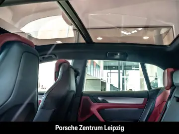 Porsche Cayenne Electric Panorama Chrono passenger display