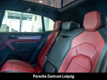 Porsche Cayenne Electric Panorama Chrono passenger display