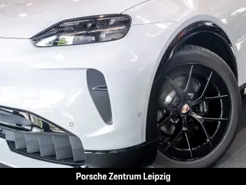 Porsche Cayenne Electric Panorama Chrono passenger display