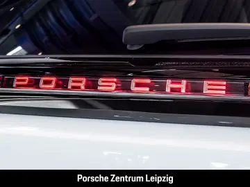 Porsche Cayenne Electric Panorama Chrono passenger display
