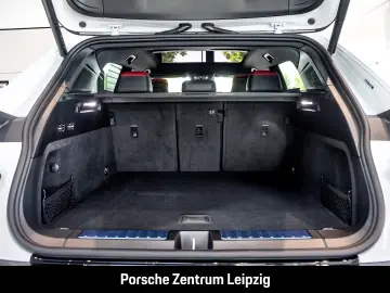 Porsche Cayenne Electric Panorama Chrono passenger display