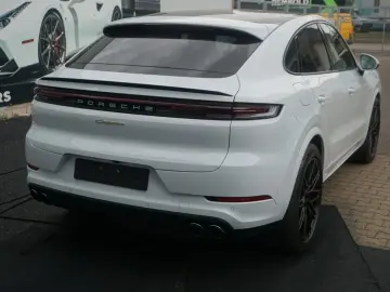 PORSCHE Cayenne Coupe E-Hybrid SportDesign HAL Luft AHK