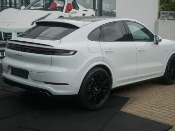 PORSCHE Cayenne Coupe E-Hybrid SportDesign HAL Luft AHK
