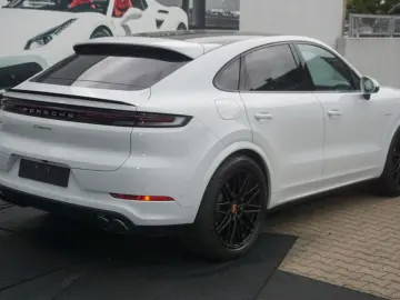 PORSCHE Cayenne Coupe E-Hybrid SportDesign HAL Luft AHK