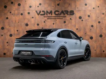 PORSCHE Cayenne Coupe Turbo E-Hybrid mit GT-Paket TECHAR