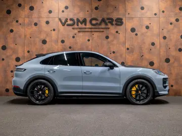 PORSCHE Cayenne Coupe Turbo E-Hybrid mit GT-Paket TECHAR