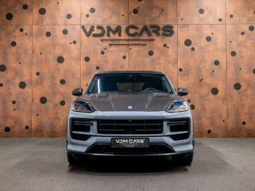 PORSCHE Cayenne Coupe Turbo E-Hybrid mit GT-Paket TECHAR