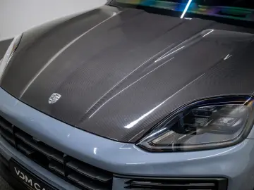 PORSCHE Cayenne Coupe Turbo E-Hybrid mit GT-Paket TECHAR