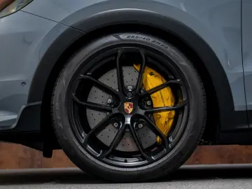 PORSCHE Cayenne Coupe Turbo E-Hybrid mit GT-Paket TECHAR