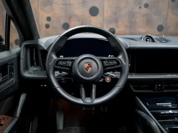 PORSCHE Cayenne Coupe Turbo E-Hybrid mit GT-Paket TECHAR