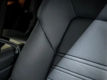 PORSCHE Cayenne Coupe Turbo E-Hybrid mit GT-Paket TECHAR
