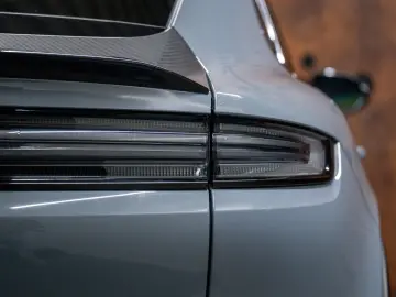PORSCHE Cayenne Coupe Turbo E-Hybrid mit GT-Paket TECHAR