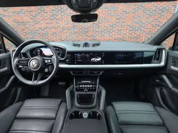 PORSCHE Cayenne Coupe E-Hybrid