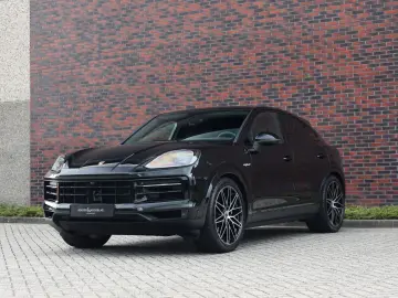 PORSCHE Cayenne Coupe E-Hybrid