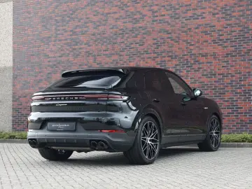 PORSCHE Cayenne Coupe E-Hybrid