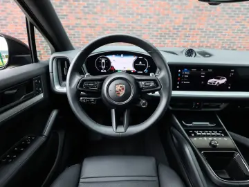 PORSCHE Cayenne Coupe E-Hybrid