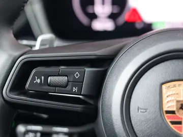 PORSCHE Cayenne Coupe E-Hybrid