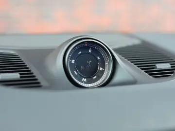 PORSCHE Cayenne Coupe E-Hybrid