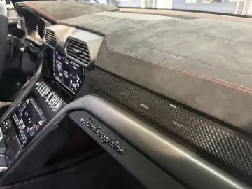 LAMBORGHINI Urus Performante FULLCARBON ALCANTARA KERAMIK