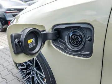 BMW M5 Limousine PHEV 727 PS KERAMIK DA PROF. PA PRO