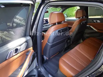 BMW X6 40d M Sport Pro Pano 22 Luft AHK Soft Tartufo