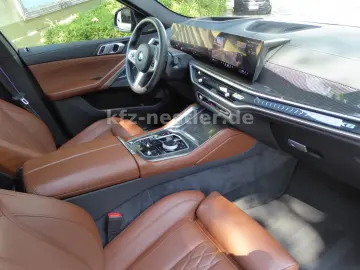 BMW X6 40d M Sport Pro Pano 22 Luft AHK Soft Tartufo
