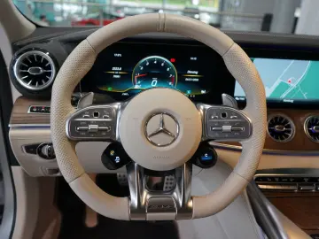 MERCEDES-BENZ AMG GT 63 S 4-Türer 4M  Night Pano Dis…