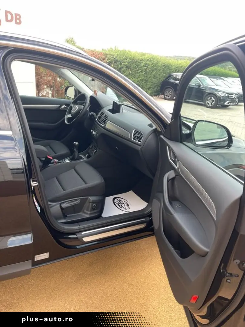 Audi Q3 2.0TDI  150CP  BI-Xenon  Navi  Keyless  Pilot  PDC