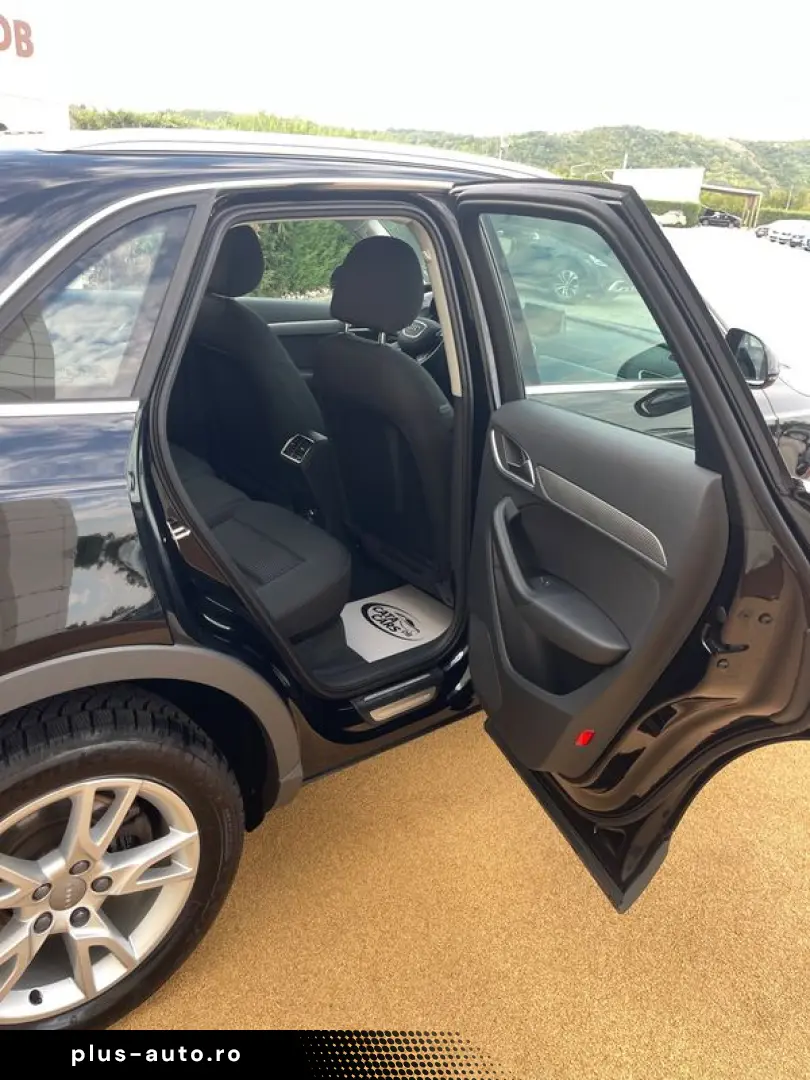 Audi Q3 2.0TDI  150CP  BI-Xenon  Navi  Keyless  Pilot  PDC