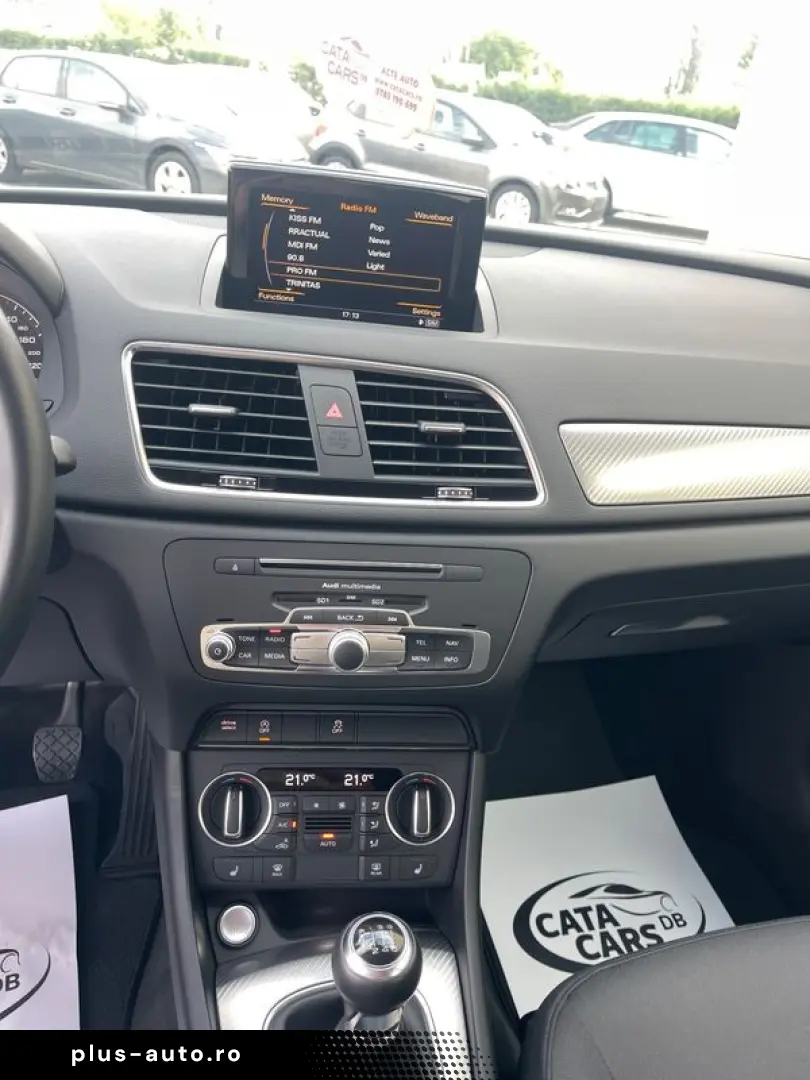 Audi Q3 2.0TDI  150CP  BI-Xenon  Navi  Keyless  Pilot  PDC