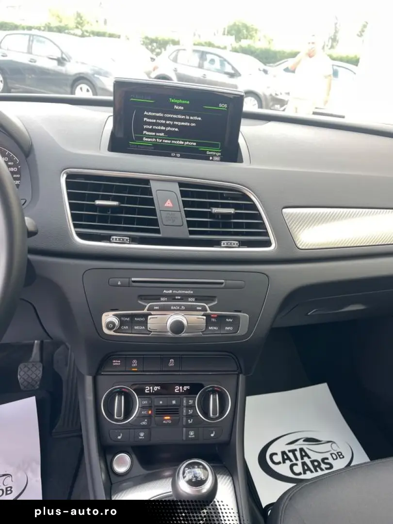 Audi Q3 2.0TDI  150CP  BI-Xenon  Navi  Keyless  Pilot  PDC