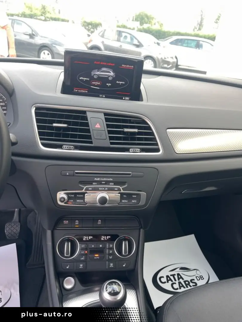 Audi Q3 2.0TDI  150CP  BI-Xenon  Navi  Keyless  Pilot  PDC