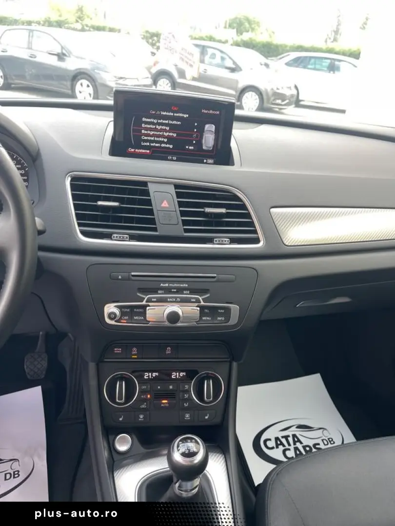 Audi Q3 2.0TDI  150CP  BI-Xenon  Navi  Keyless  Pilot  PDC