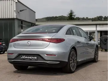 MERCEDES-BENZ EQE 500 4M ElectricArt Hyper Pano Burm…