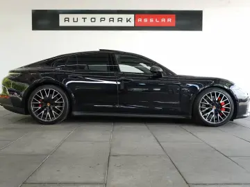 Porsche Panamera 4 S E-Hybrid SpAbgas Pano HUD Massage