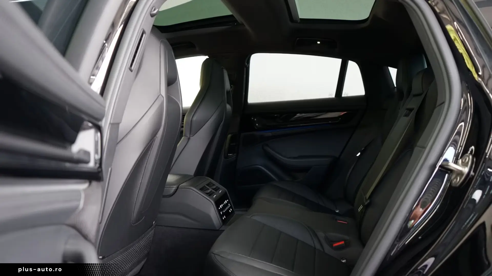 Porsche Panamera 4 S E-Hybrid SpAbgas Pano HUD Massage