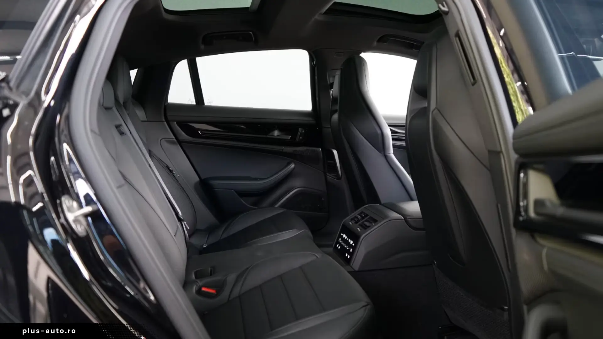 Porsche Panamera 4 S E-Hybrid SpAbgas Pano HUD Massage