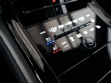 Porsche Panamera 4 S E-Hybrid SpAbgas Pano HUD Massage