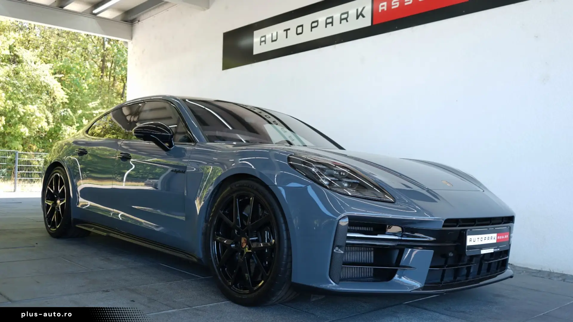 Porsche Panamera 4 S E-Hybrid MEGA-SPEC PCCB BURMESTER