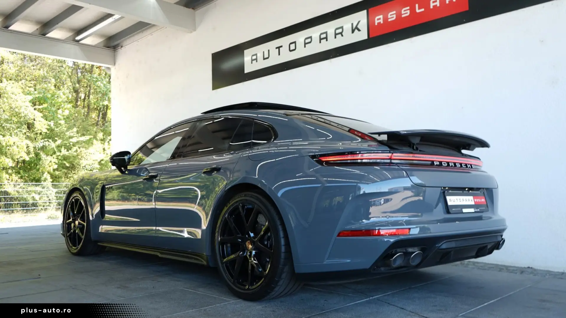 Porsche Panamera 4 S E-Hybrid MEGA-SPEC PCCB BURMESTER