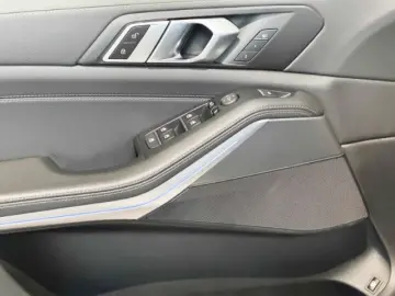 BMW X5 xDrive45e M Sport Laserlicht HUD SHZ DW 0 5%