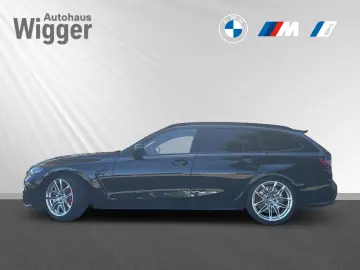 BMW M3 Competition Touring xDrive Blue Interior