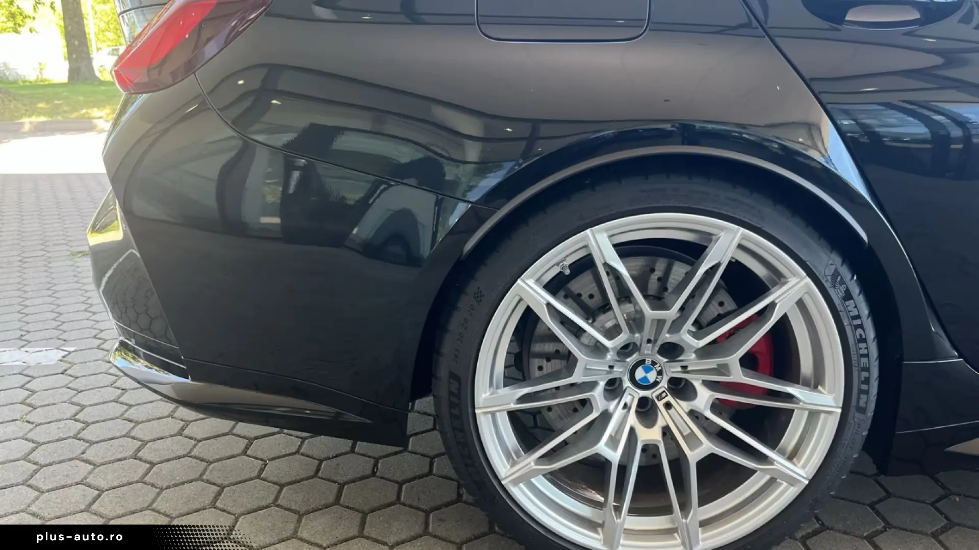 BMW M3 Competition Touring xDrive Blue Interior
