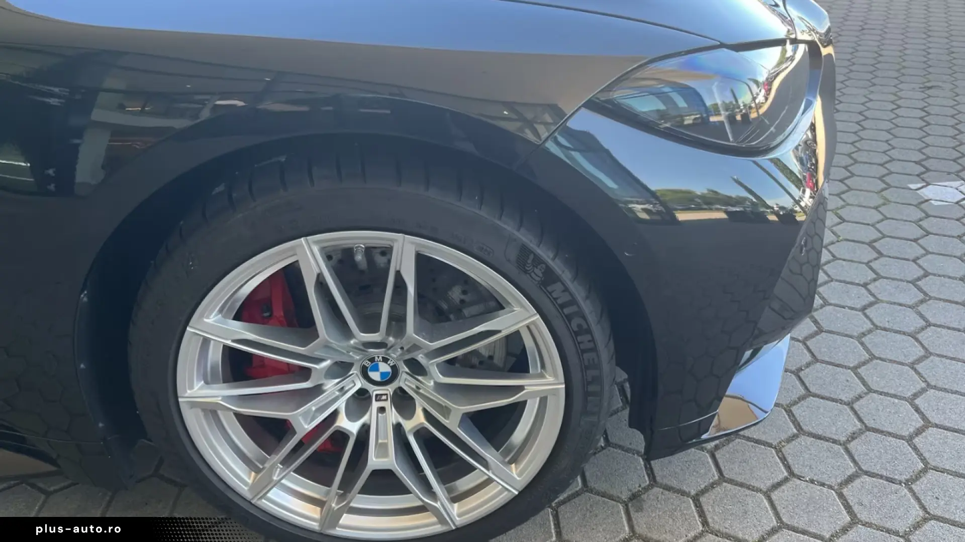 BMW M3 Competition Touring xDrive Blue Interior