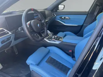 BMW M3 Competition Touring xDrive Blue Interior