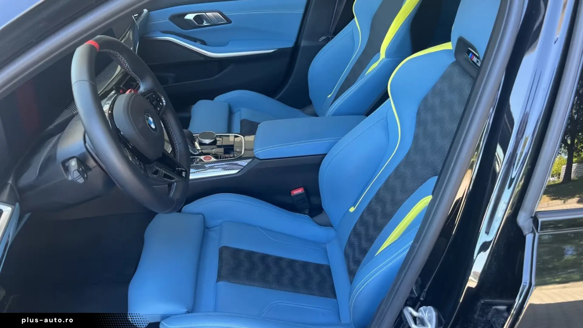 BMW M3 Competition Touring xDrive Blue Interior