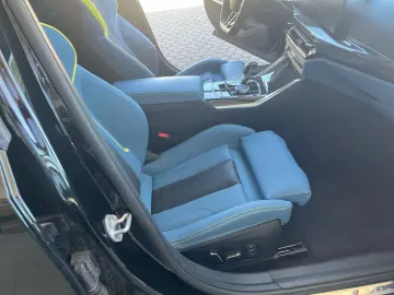 BMW M3 Competition Touring xDrive Blue Interior