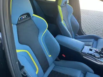 BMW M3 Competition Touring xDrive Blue Interior