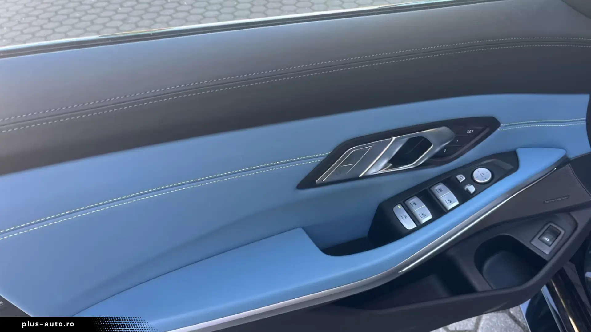 BMW M3 Competition Touring xDrive Blue Interior