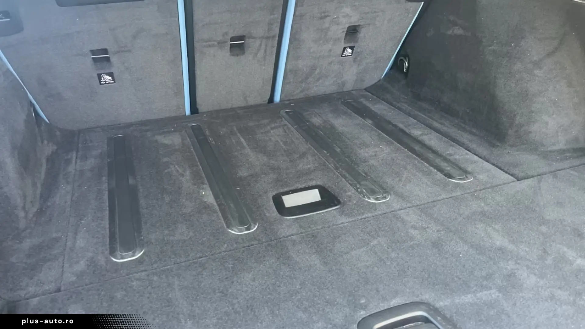 BMW M3 Competition Touring xDrive Blue Interior